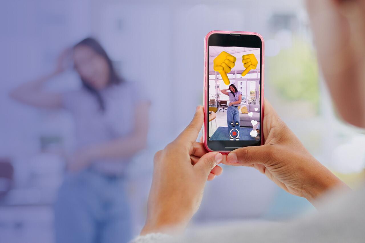 7 Top Social Media App Features | Miquido Blog